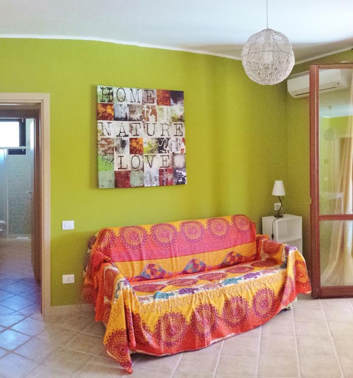 La Casa Felice Appartamenti Chia Rum bild