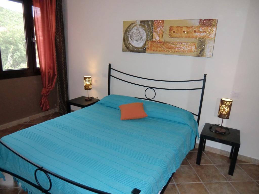 La Casa Felice Appartamenti Chia Rum bild