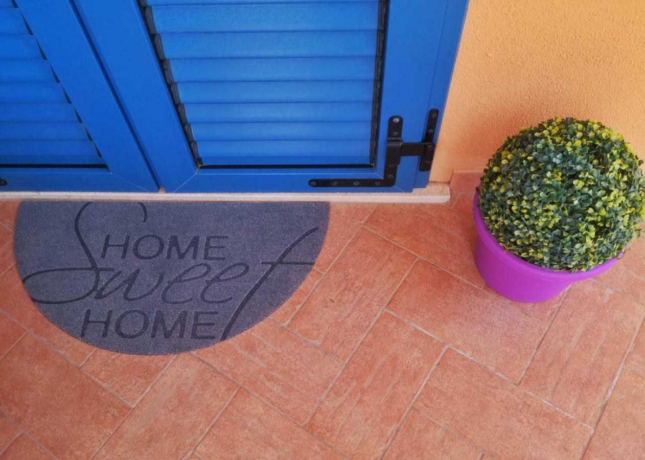 La Casa Felice Appartamenti Chia Exteriör bild